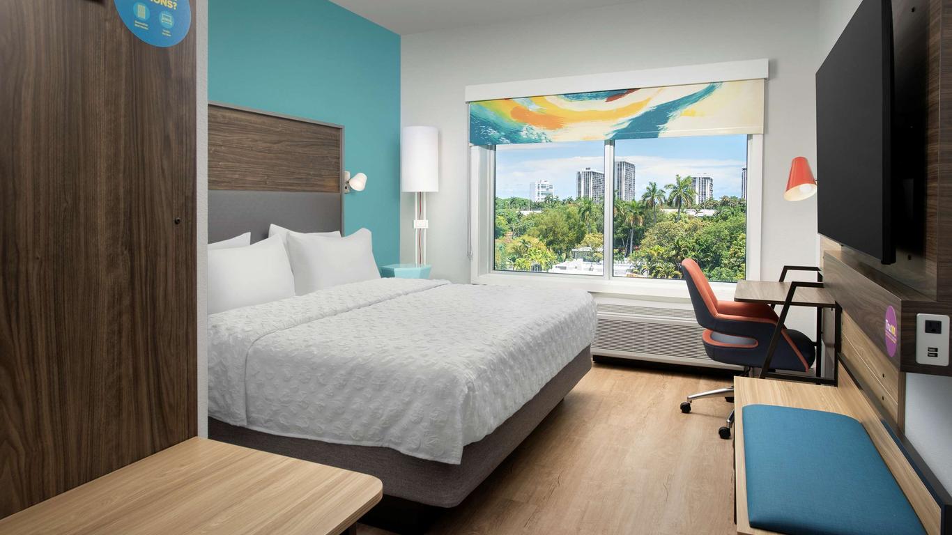 Tru by Hilton Miami West Brickell