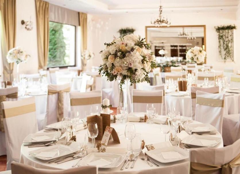 Banquet hall Photo