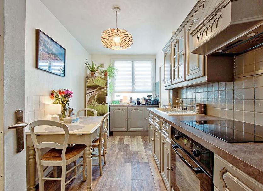 Kitchen Photo