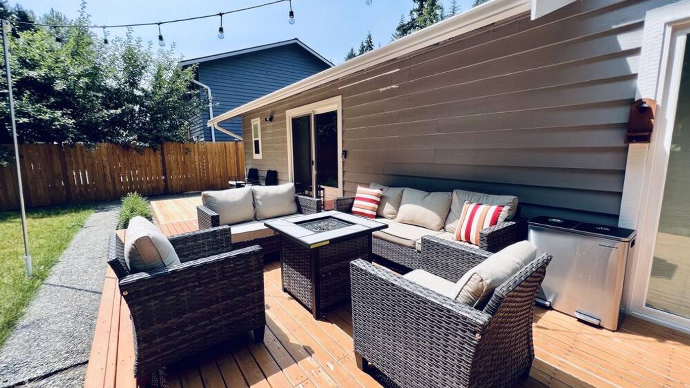 Private Deluxe Suite! Location: MS, lakes, shops