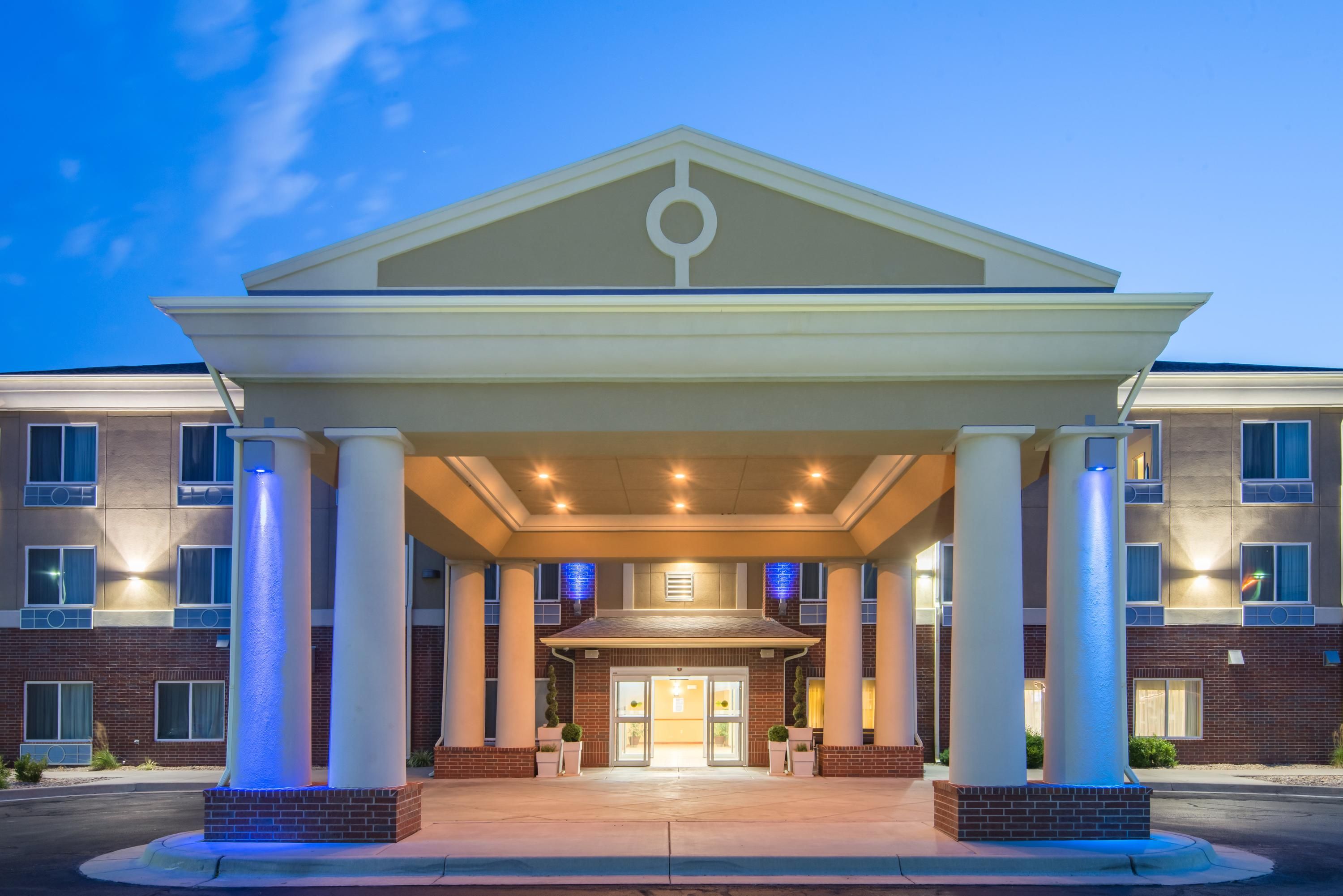 Holiday Inn Express Hotel & Suites El Dorado, Kansas, An IHG Hotel from