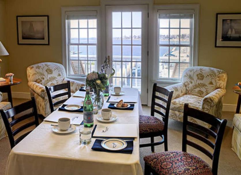 Dining room Photo