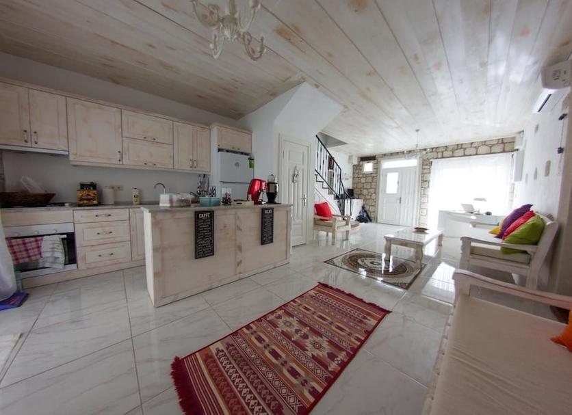 Kitchen Photo