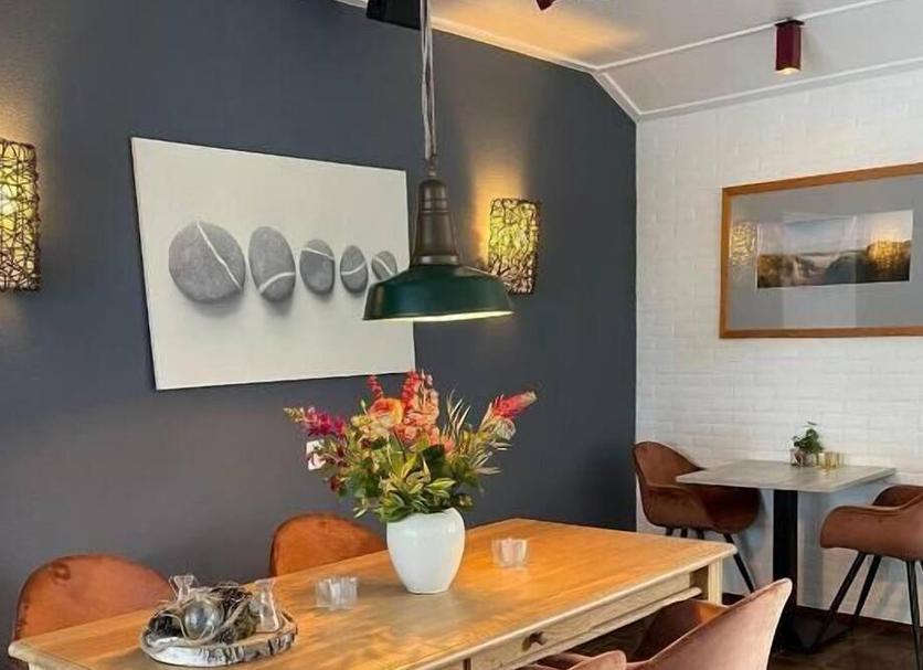 Dining room Photo
