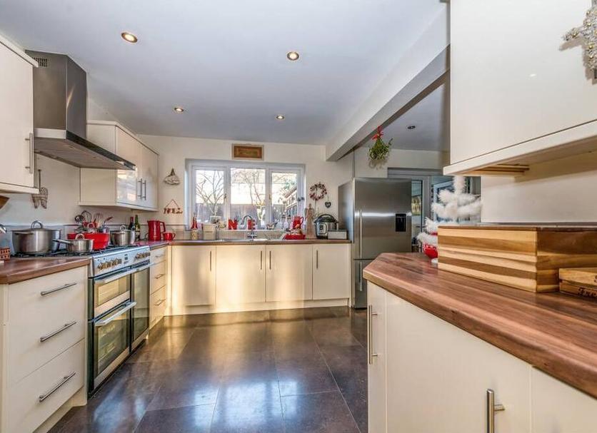 Kitchen Photo