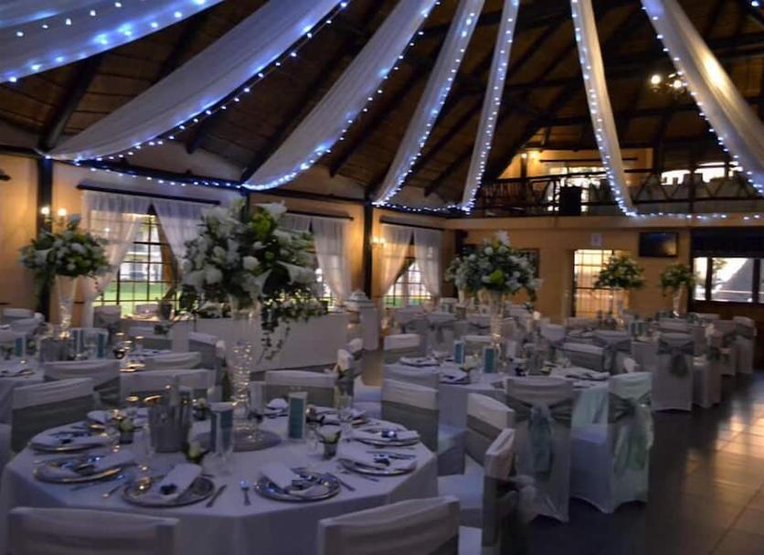 Banquet hall Photo