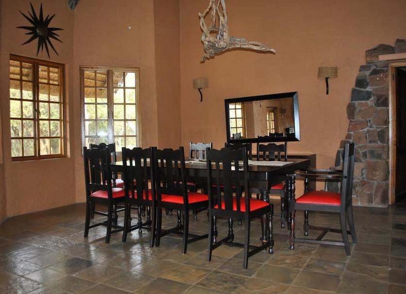 Dining room Photo