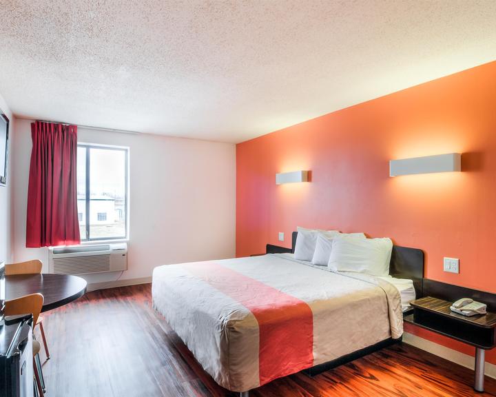 motel 6 chicago south lansing 80 lansing hotel deals reviews kayak