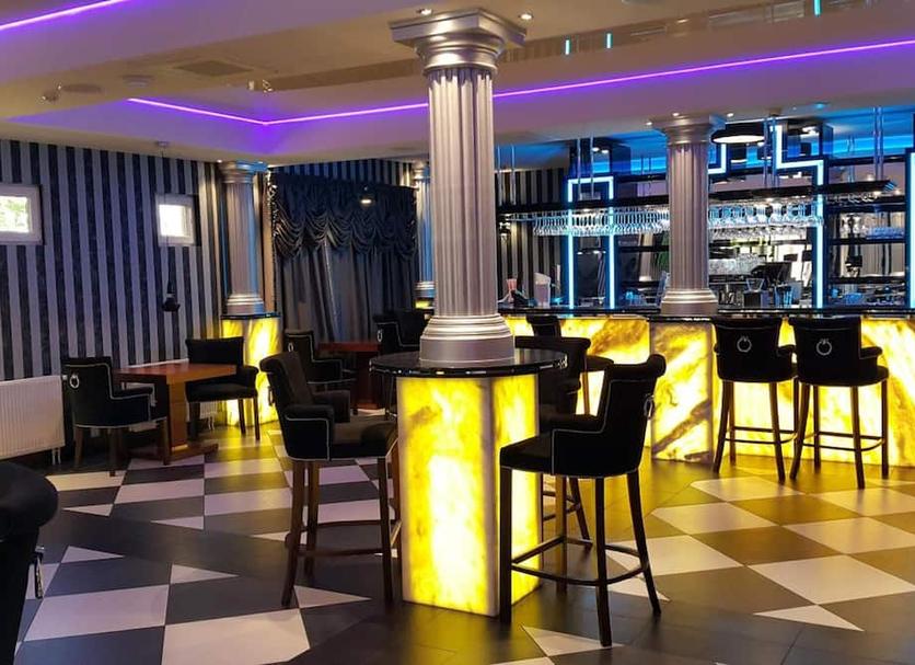 Bar Photo