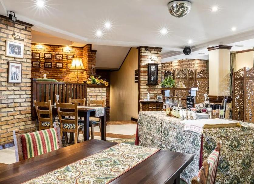 Restaurant Photo