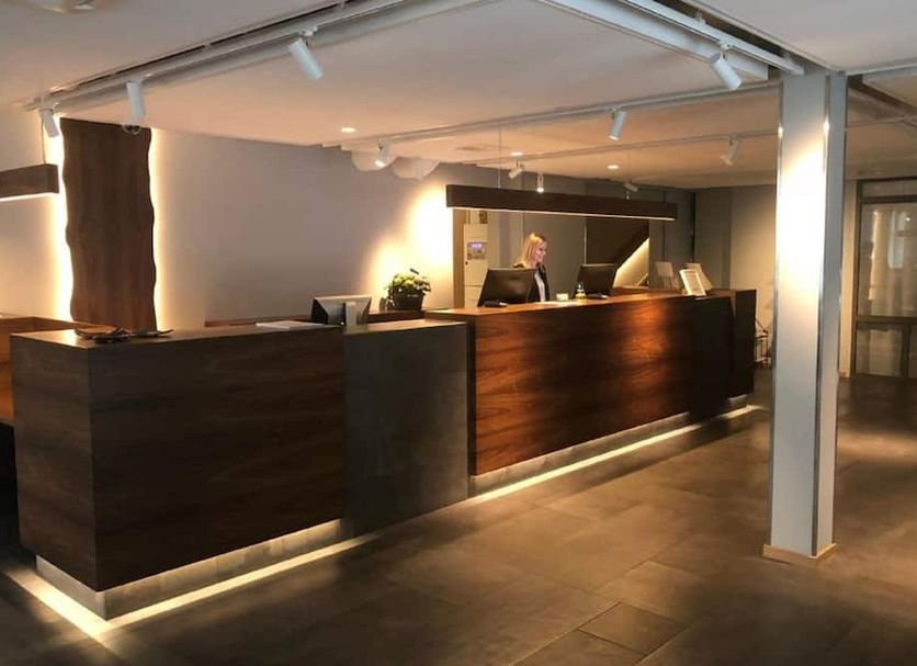 Front desk Photo