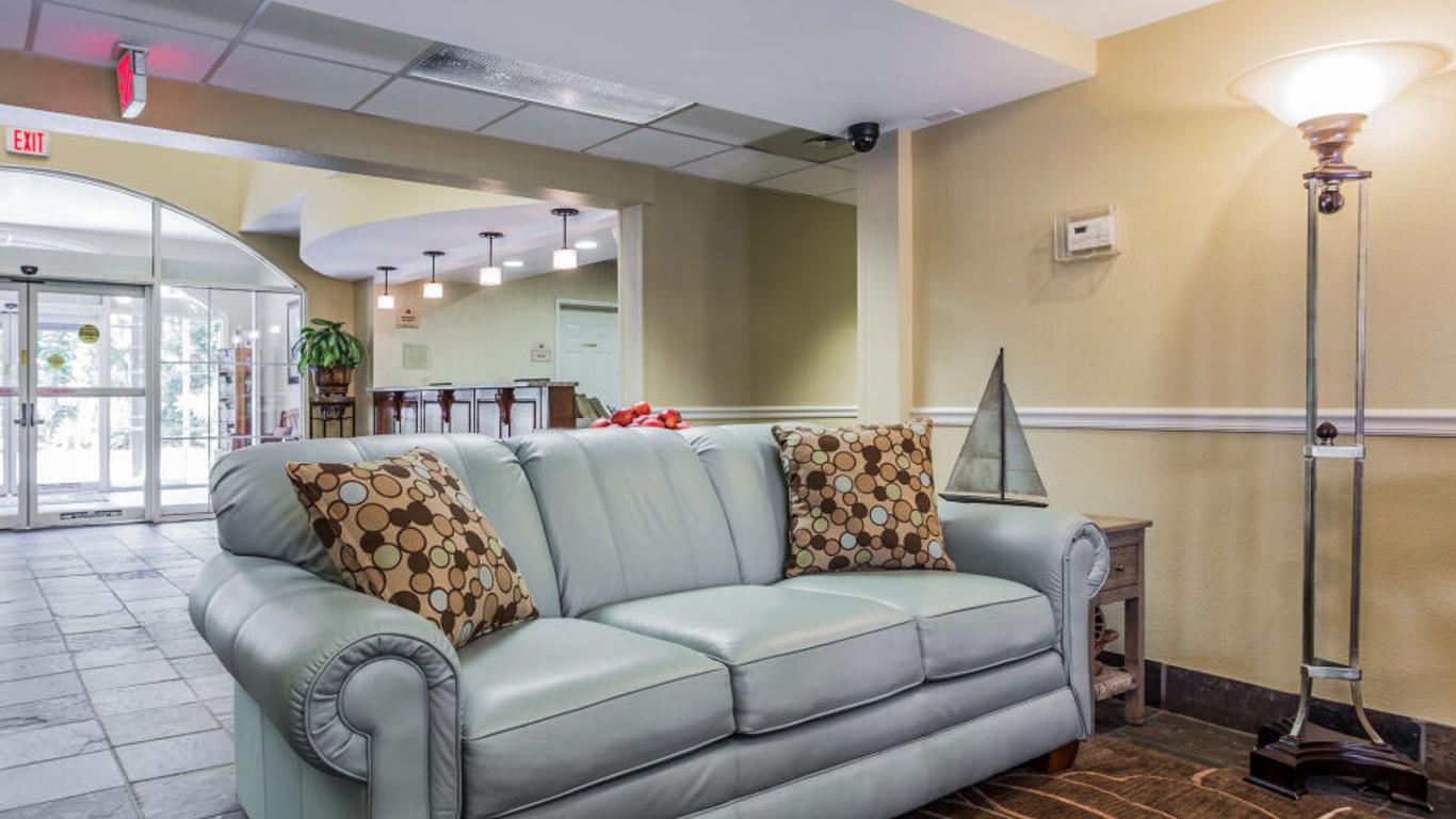 Candlewood Suites Charleston – Mt. Pleasant