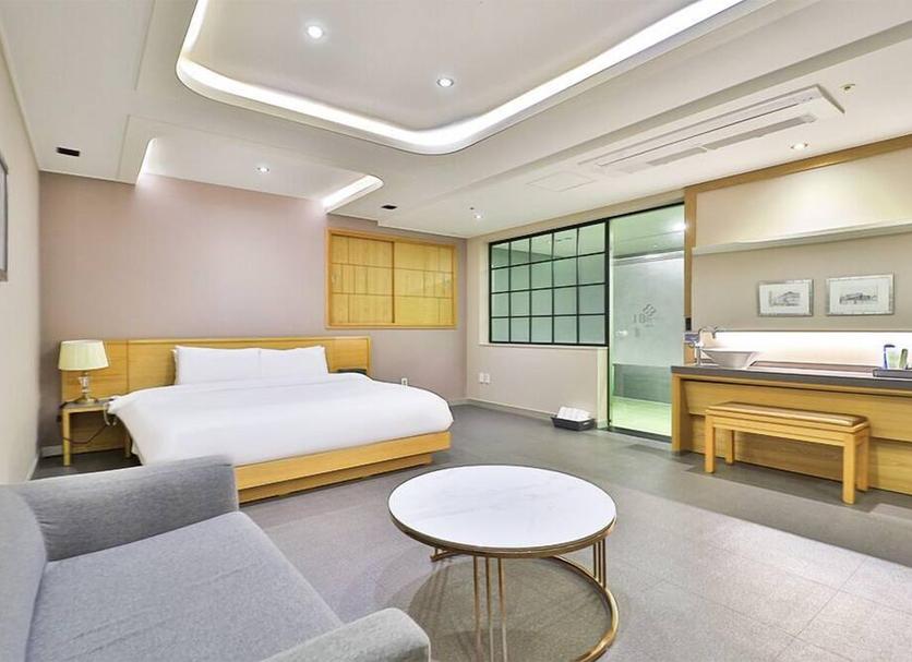 Seomyeon Ib Hotel from $28. Busan Hotel Deals & Reviews - KAYAK