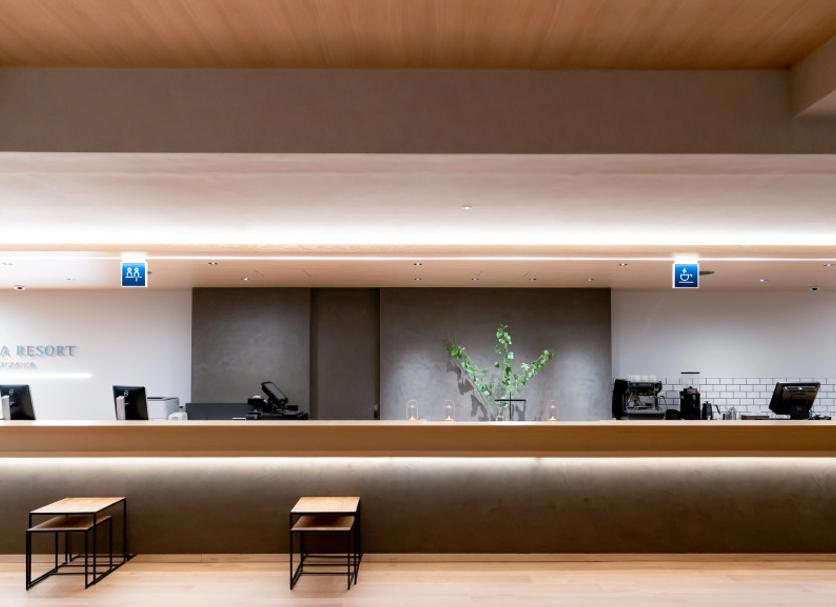 Front desk Photo