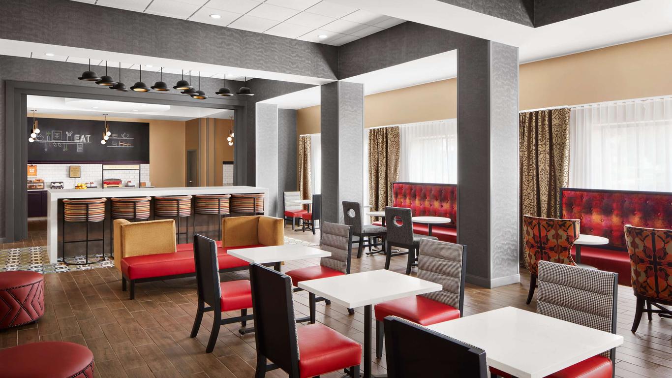 Hampton Inn & Suites Charlotte Steele Creek