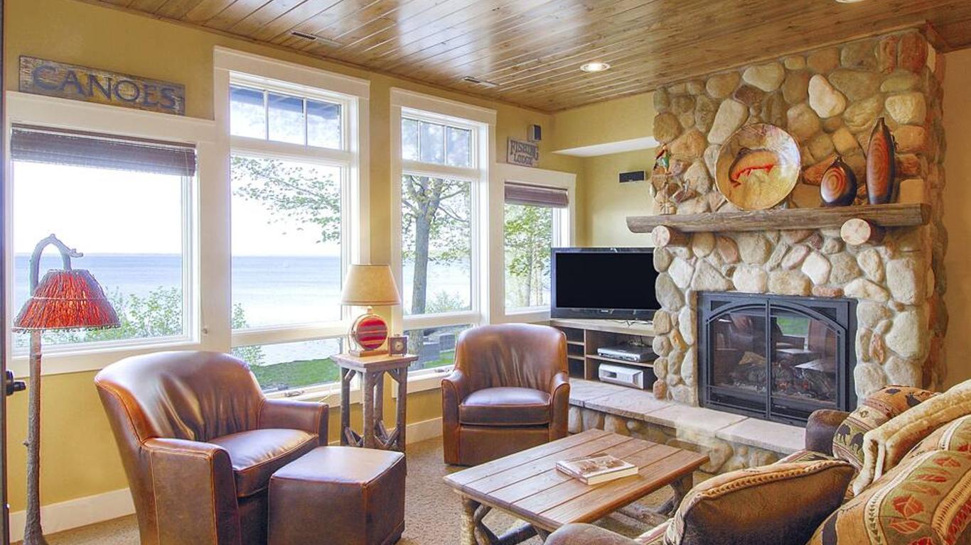Trappers Landing Lodge