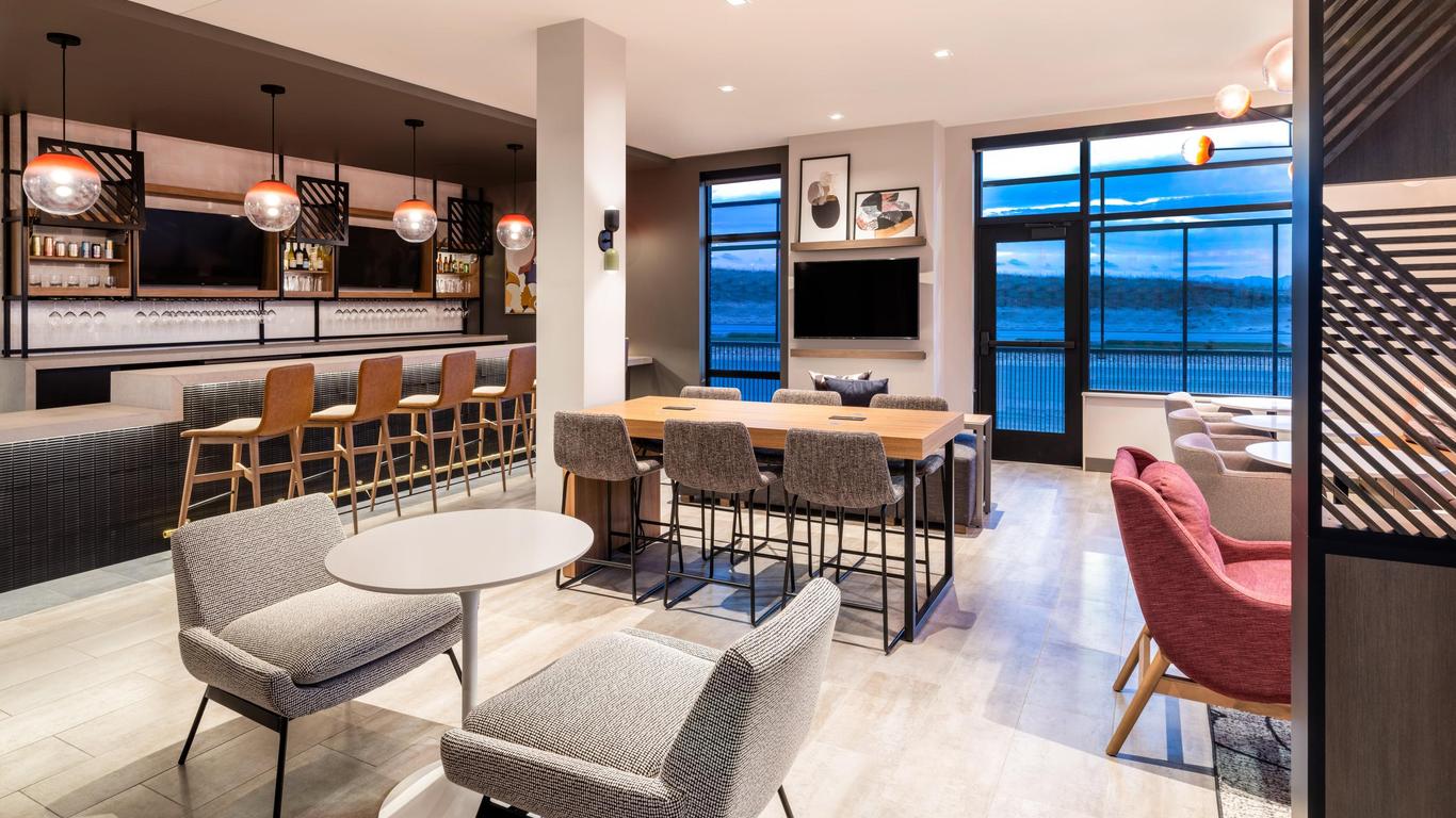 Atwell Suites - Denver Airport Tower Road, An IHG Hotel