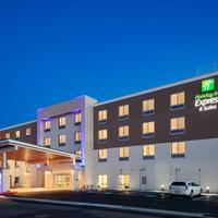 Holiday Inn Express & Suites Medford