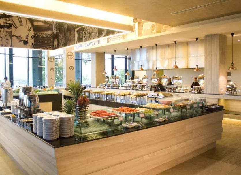 Buffet Photo