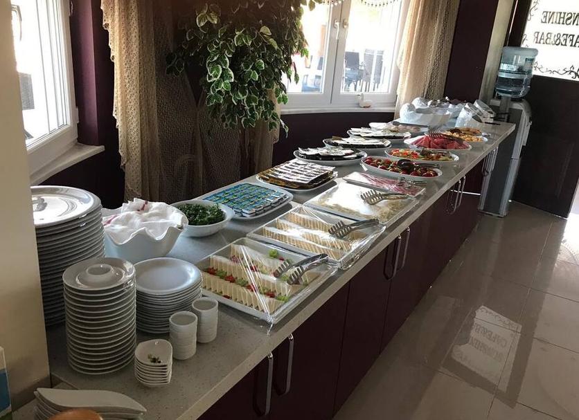 Buffet Photo