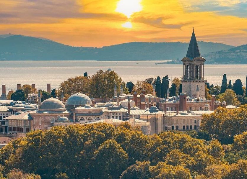 Emirhan Inn Hotel, Sultanahmet, Istanbul with Bosphorus and historic skyline at sunset
