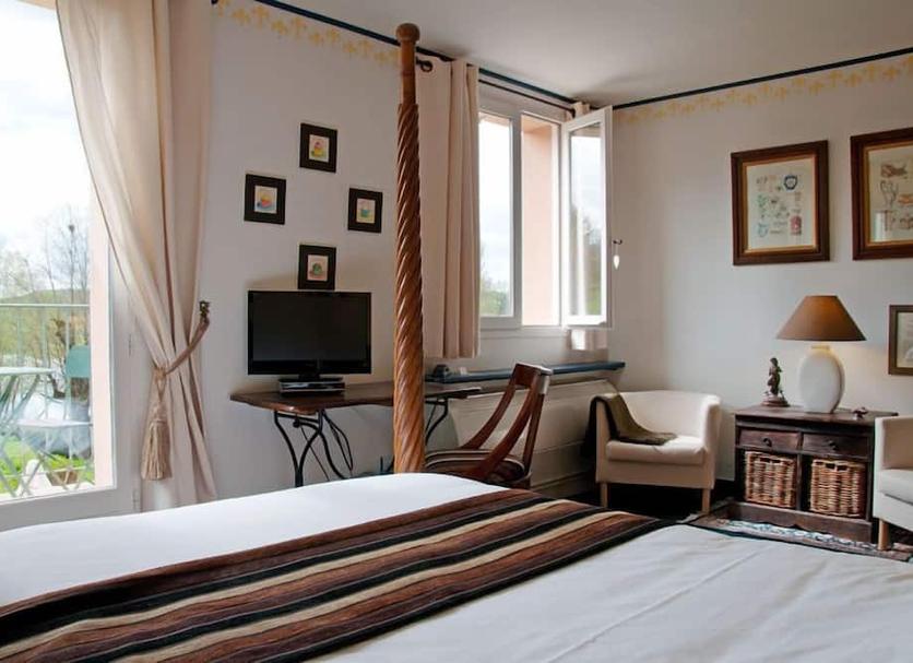 Bedroom Photo