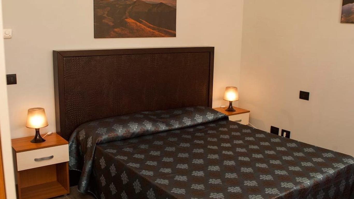 Il Mandorlo Rooms & Garden
