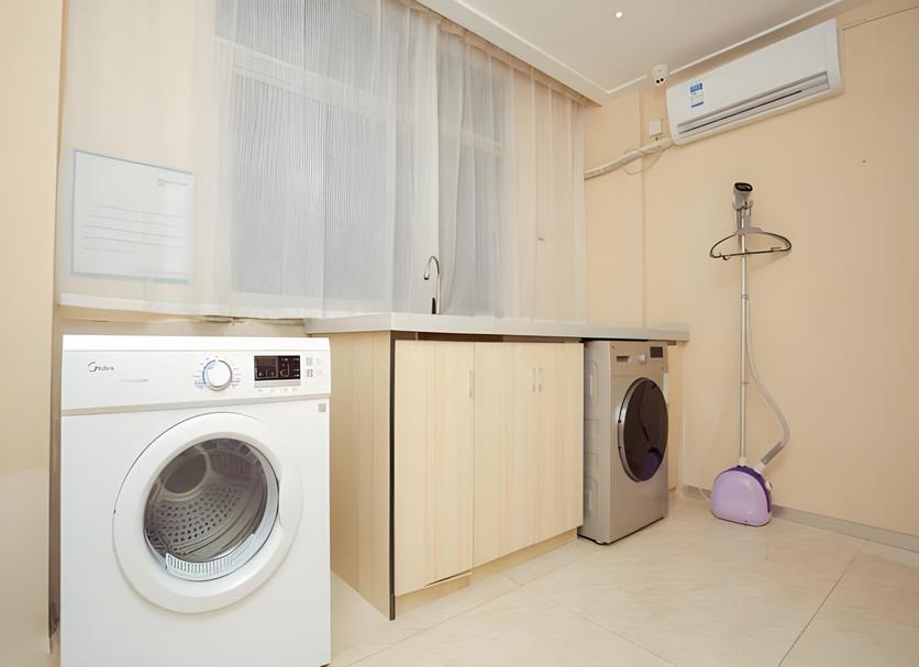 Laundry facility Photo