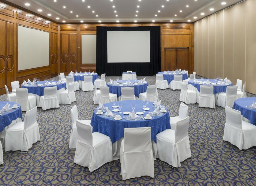 Banquet hall Photo