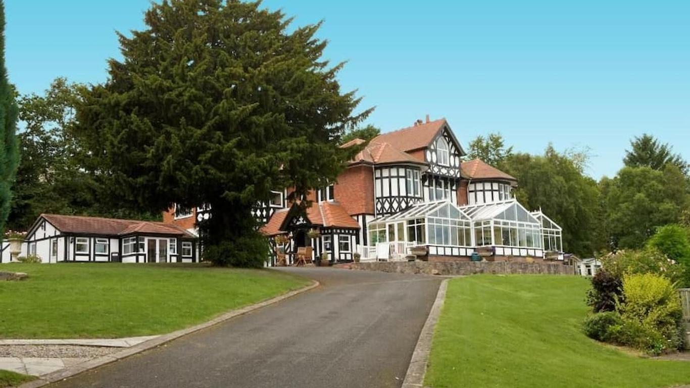 Lyons Woodlands Hall