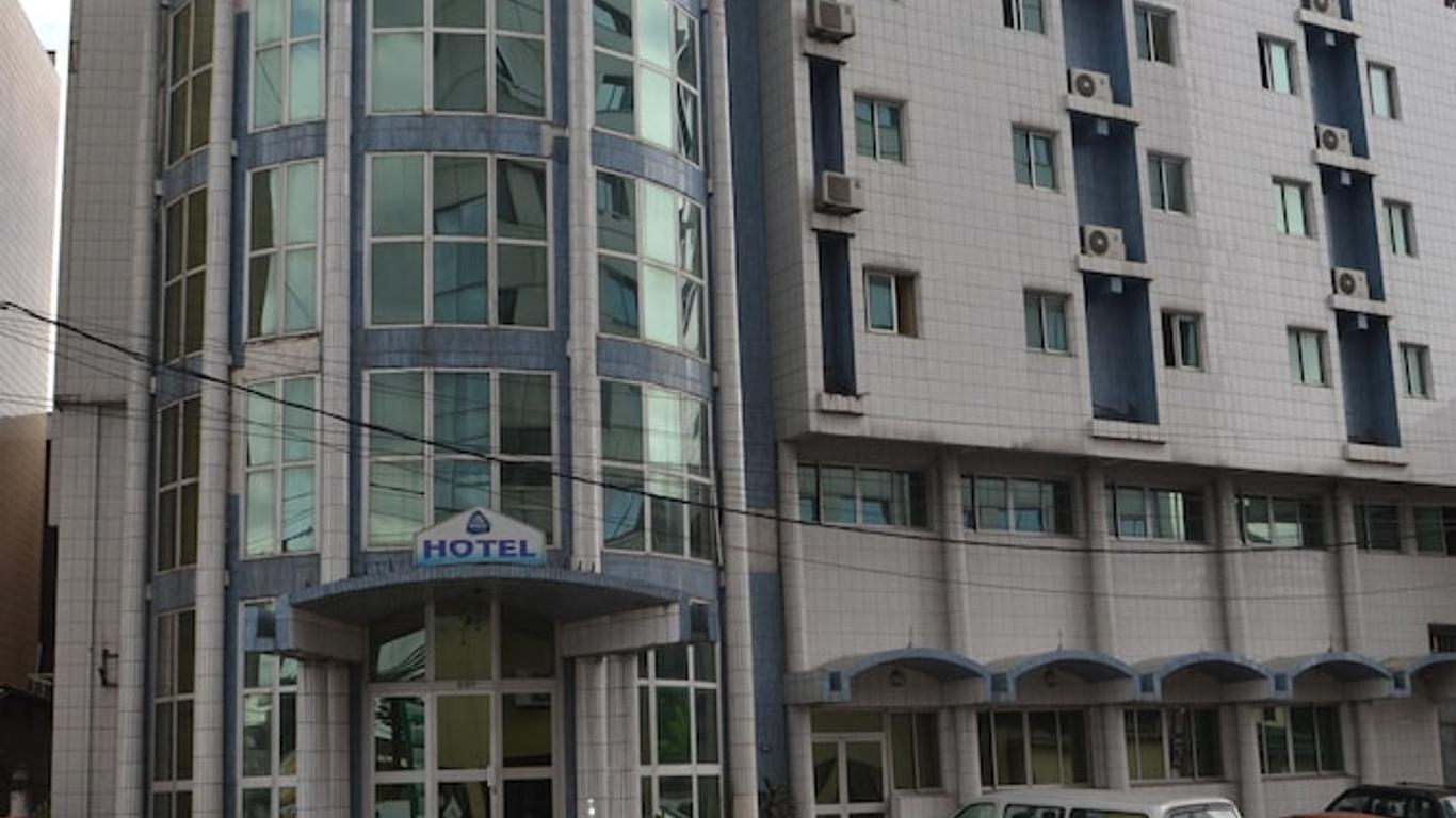 Hôtel Akena City