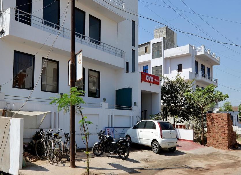Building Photo