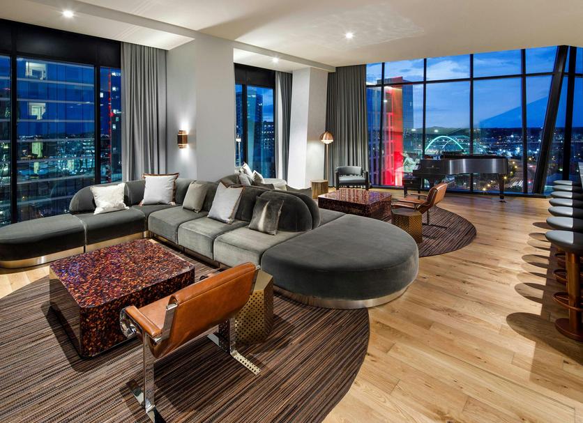 Lounge Photo