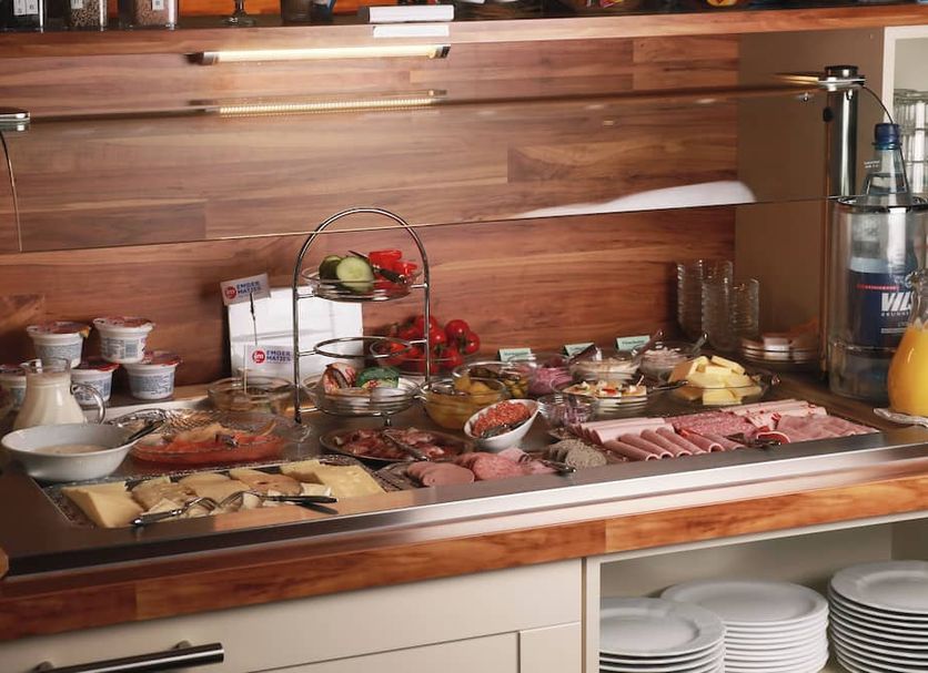 Buffet Photo