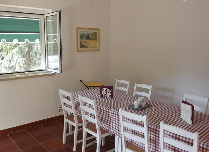 Dining room Photo