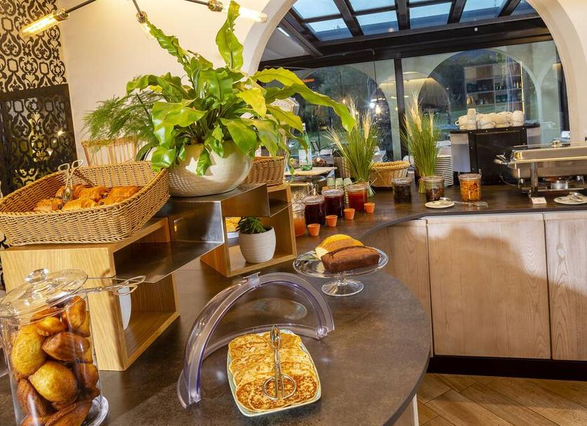 Buffet Photo