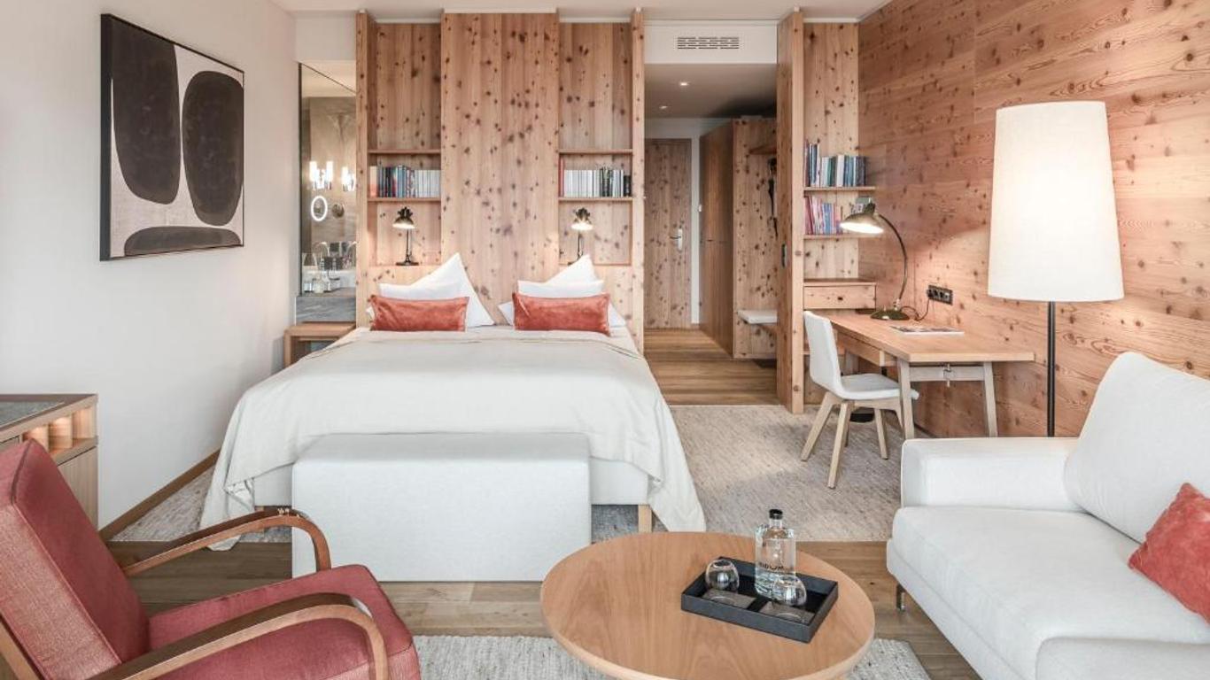 Nidum - Casual Luxury Hotel