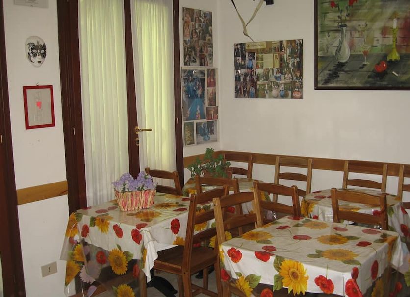 Dining room Photo