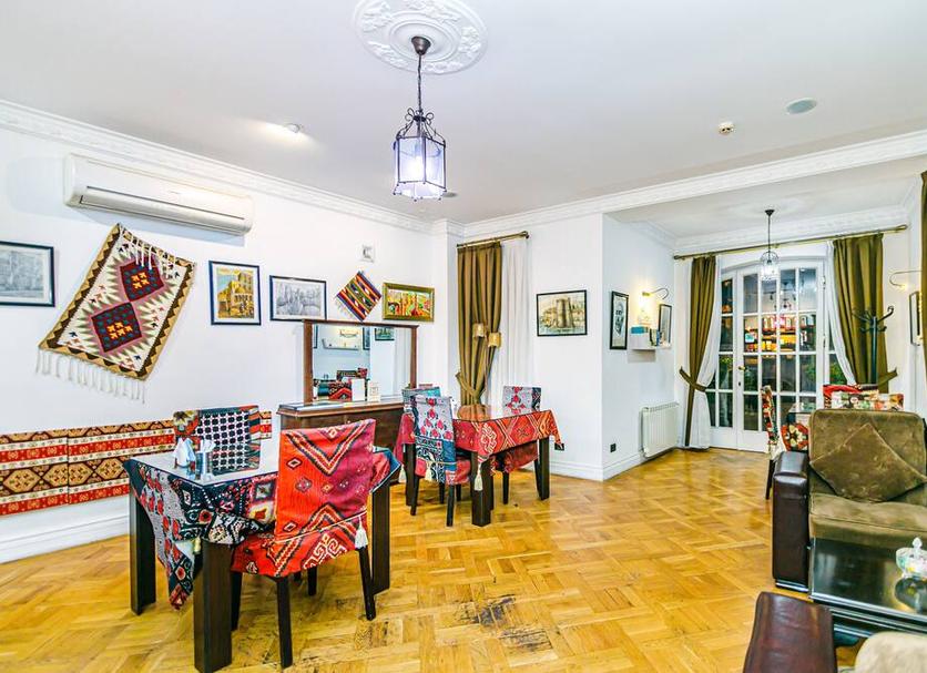 Dining room Photo
