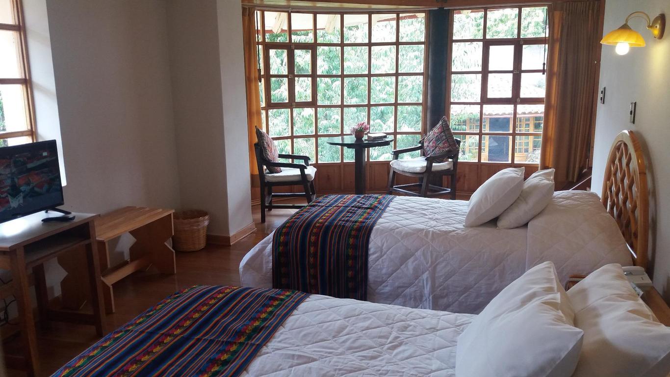 Hotel Iorana