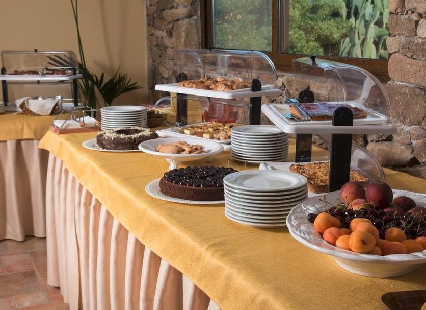 Buffet Photo