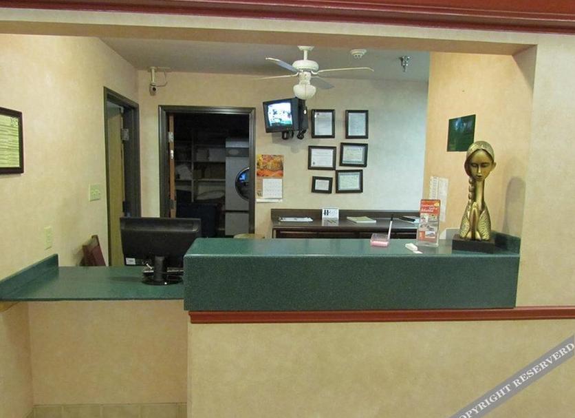 Front desk Photo