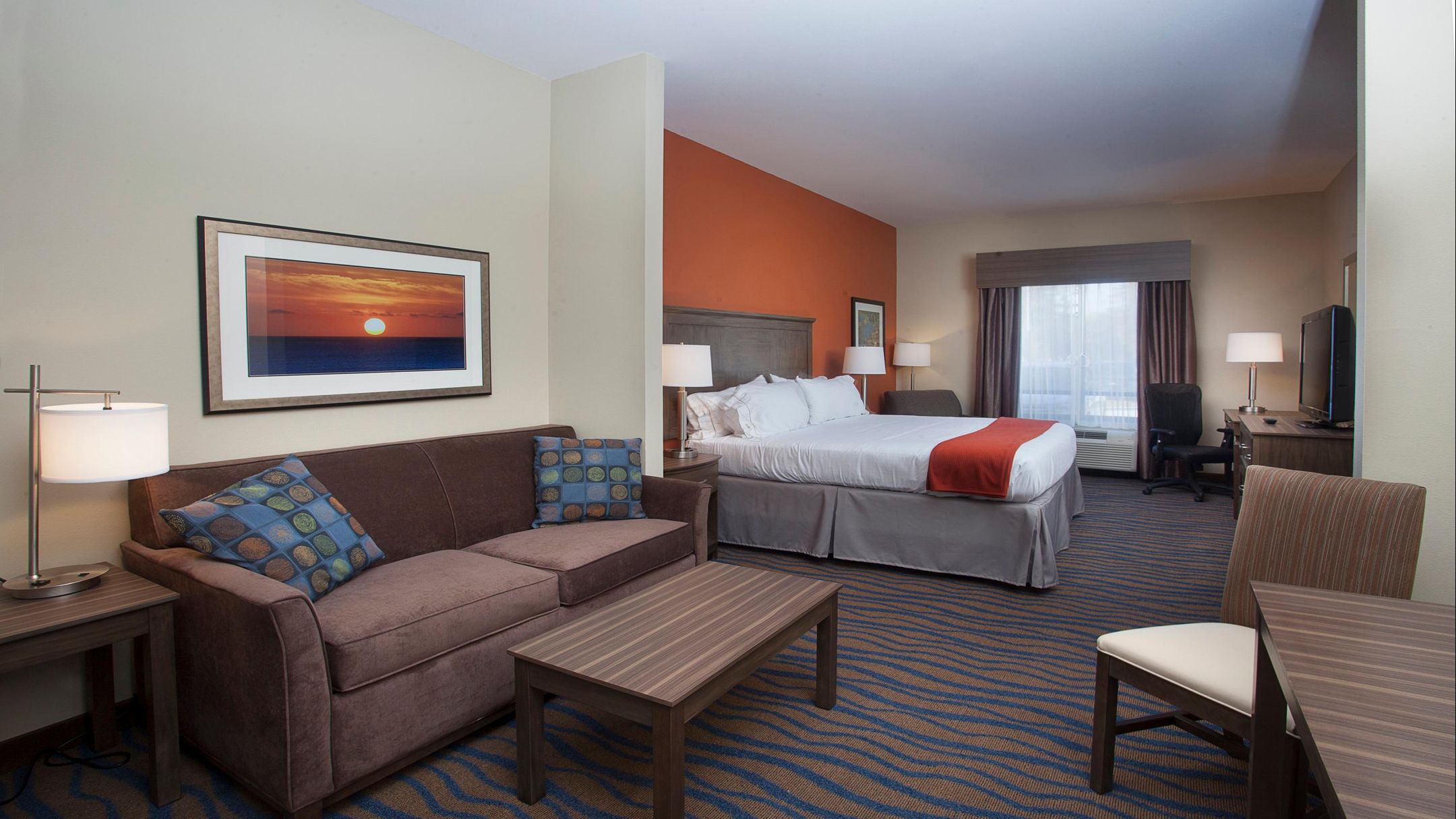 Holiday Inn Express & Suites City Tiger Island from 130