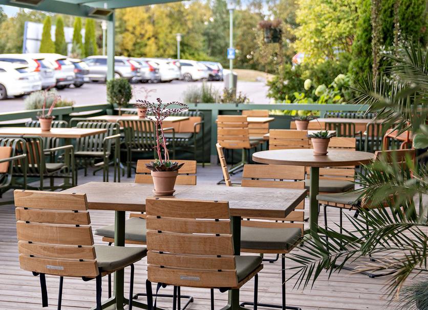 Restaurant Photo
