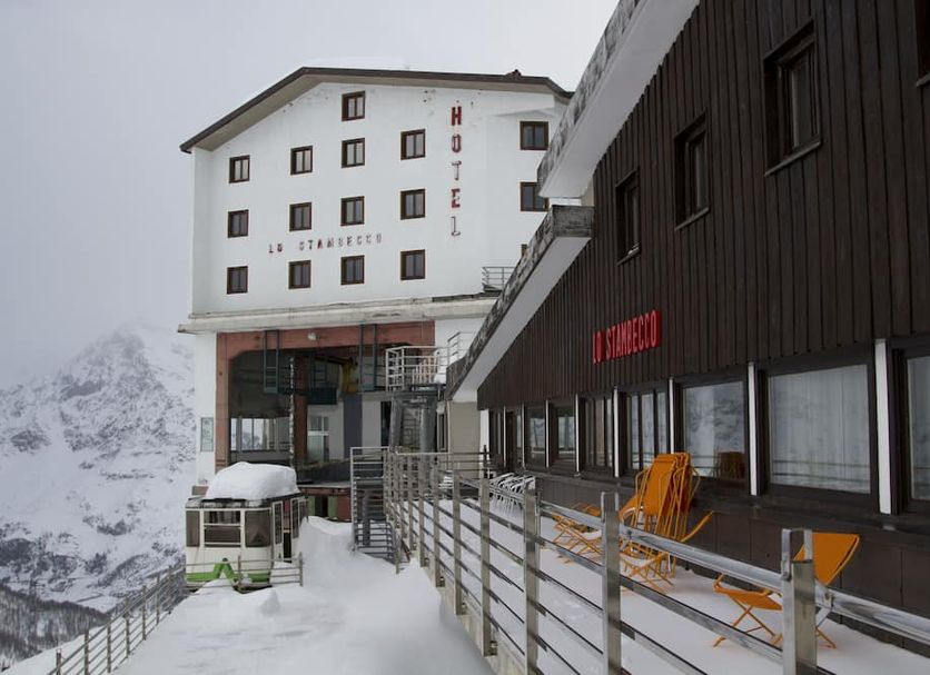 Building Photo
