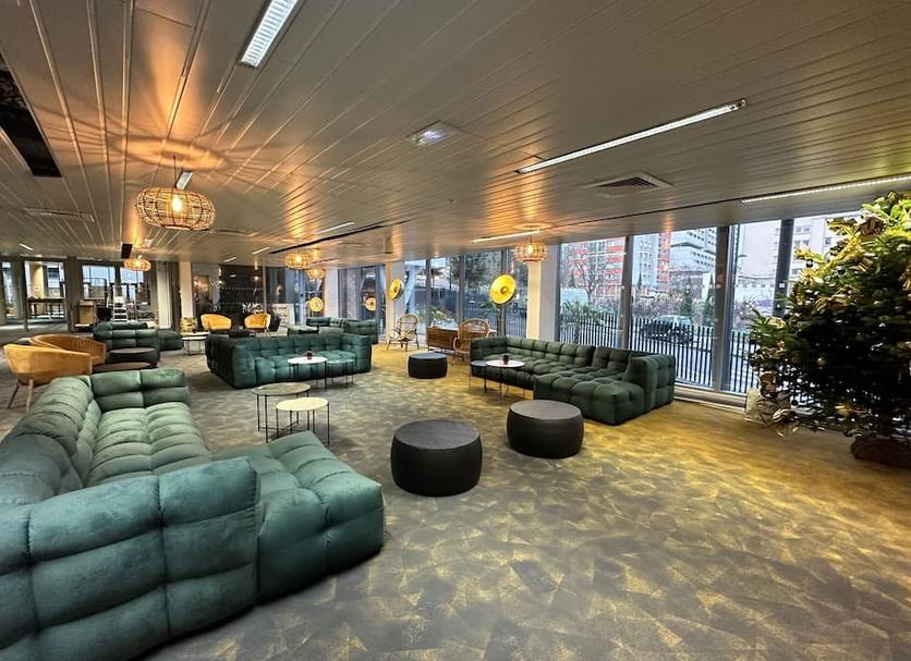 Lounge Photo