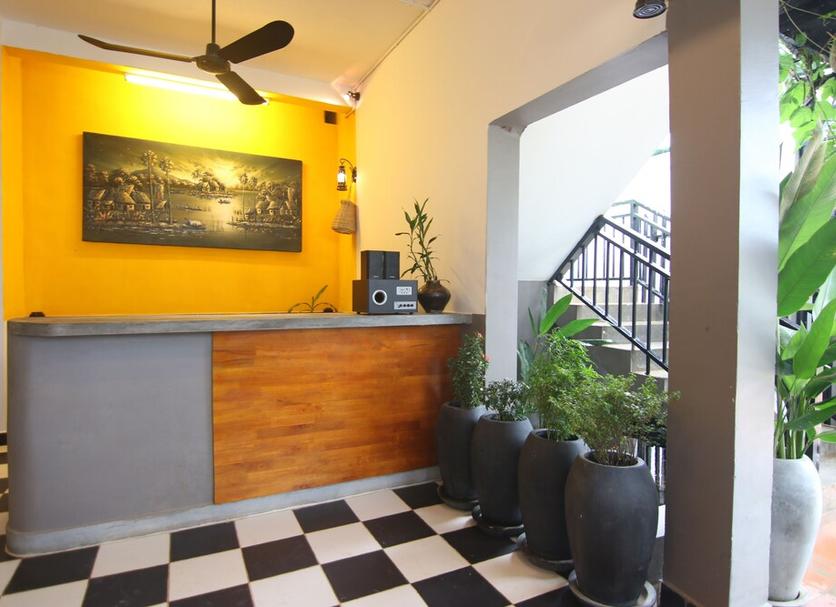 Front desk Photo