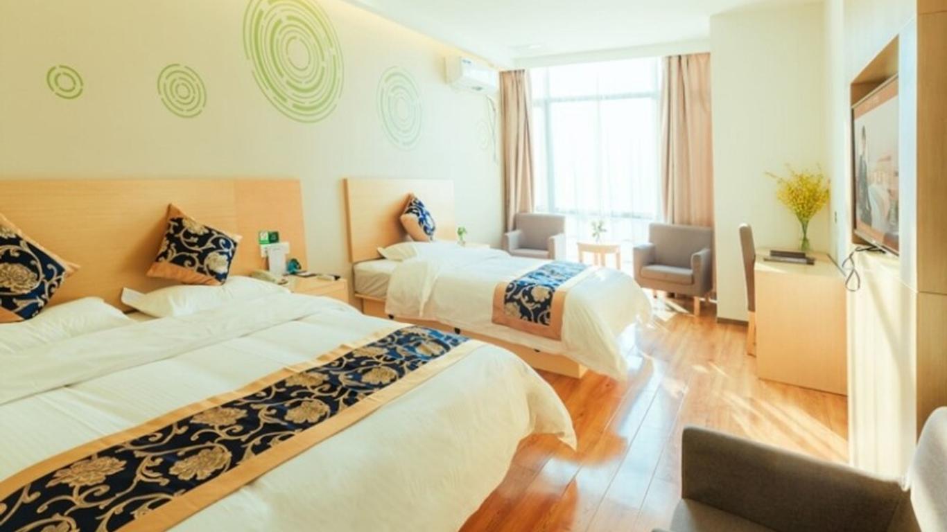 Greentree Inn Shanghai Fengxian District Nanqiaoxincheng Metro Station Express Hotel
