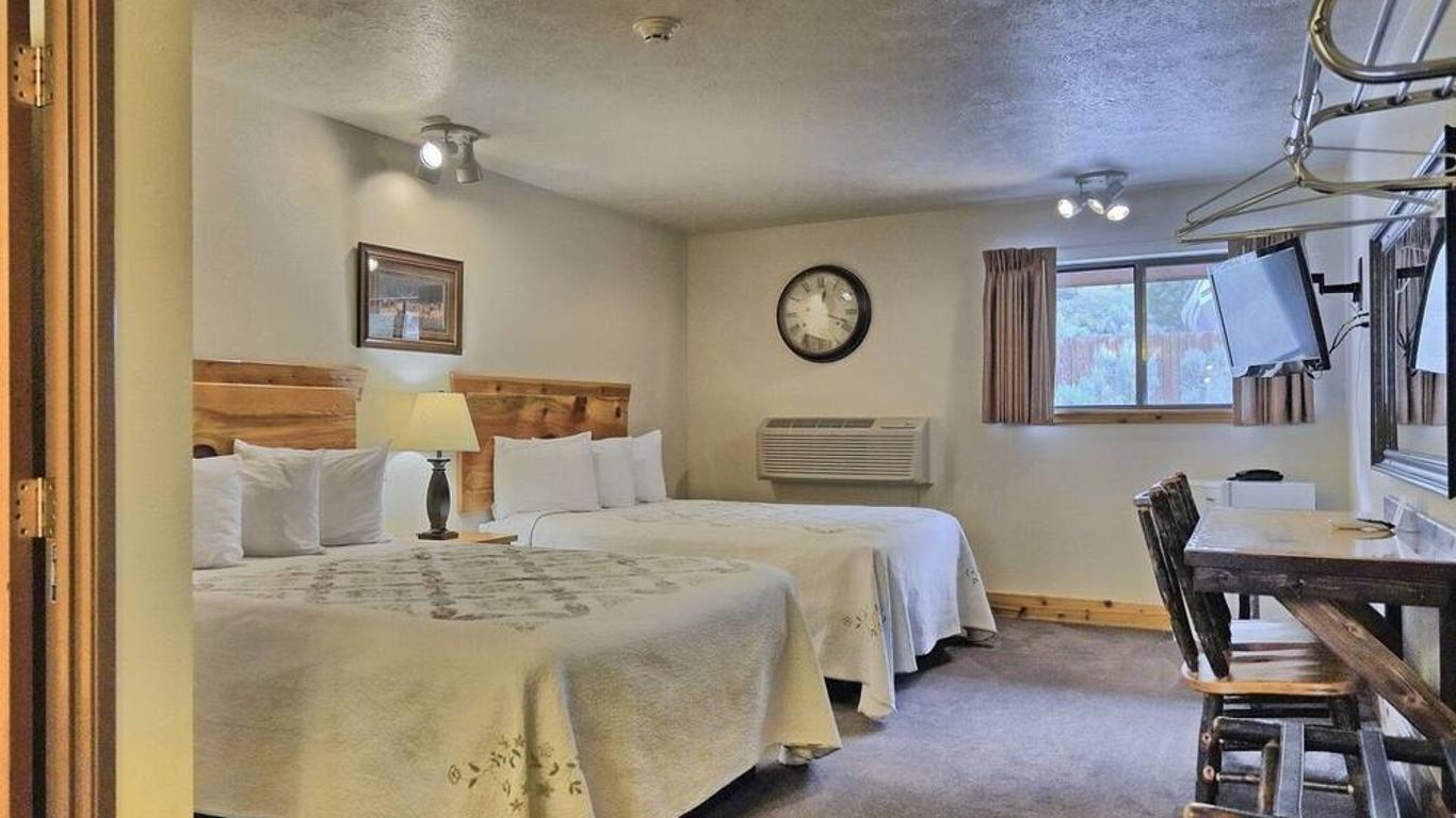 Yellowstone Village Inn and Suites