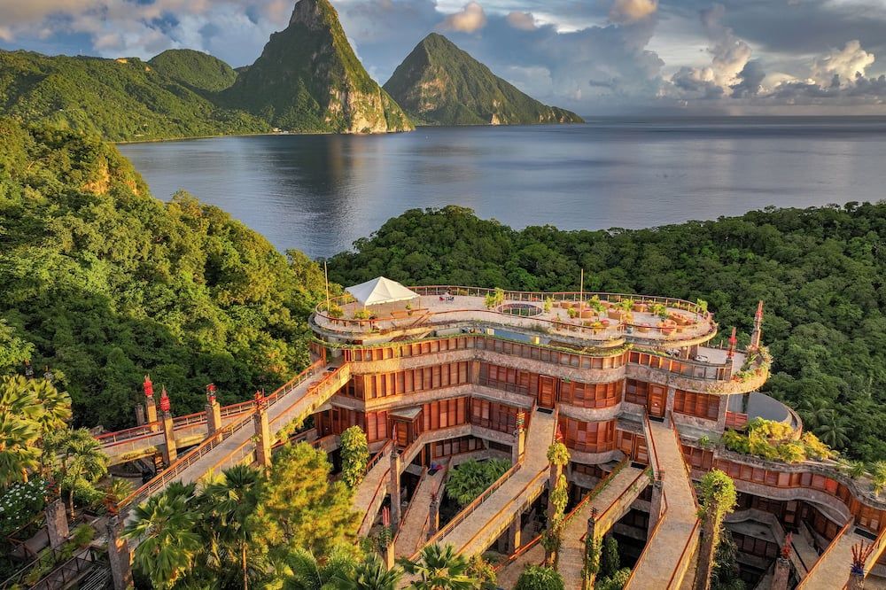 Jade Mountain from $1,377. Soufrière Hotel Deals & Reviews - KAYAK
